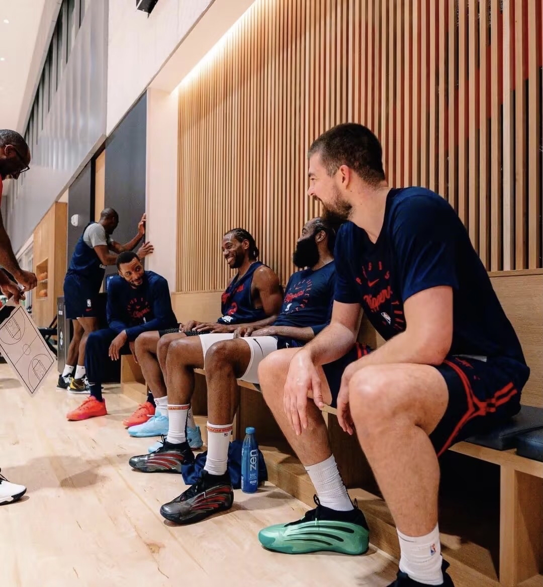 关键时刻洛杉矶快船备战全明星赛，内部沟通细节曝光，悬念犹存，团队化学反应显著的简单介绍开云体育平台官网入口